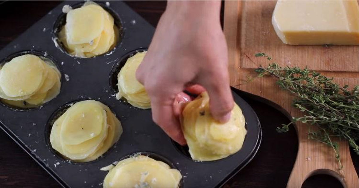 Slice potatoes and put them in a muffins plate. This will be your family's favorite dish!