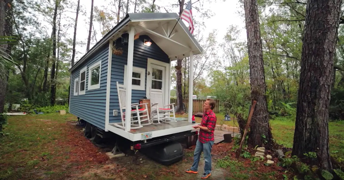 A university student got tired of paying rent - built himself an amazing 21 square meter house