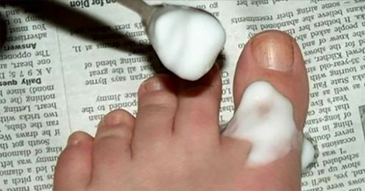 Here is why my mother always puts baking soda on her feet. I didn't believe her until I tried for myself