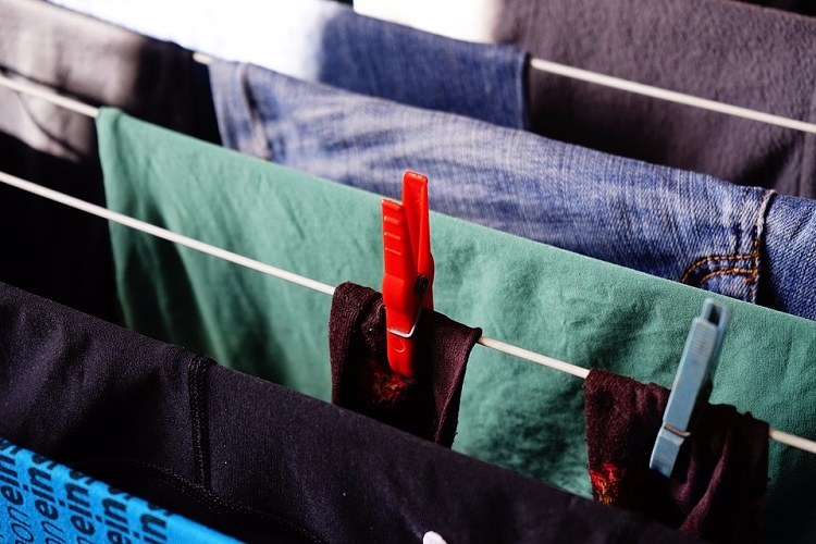 Never dry your laundry indoors - the side effects can be fatal!