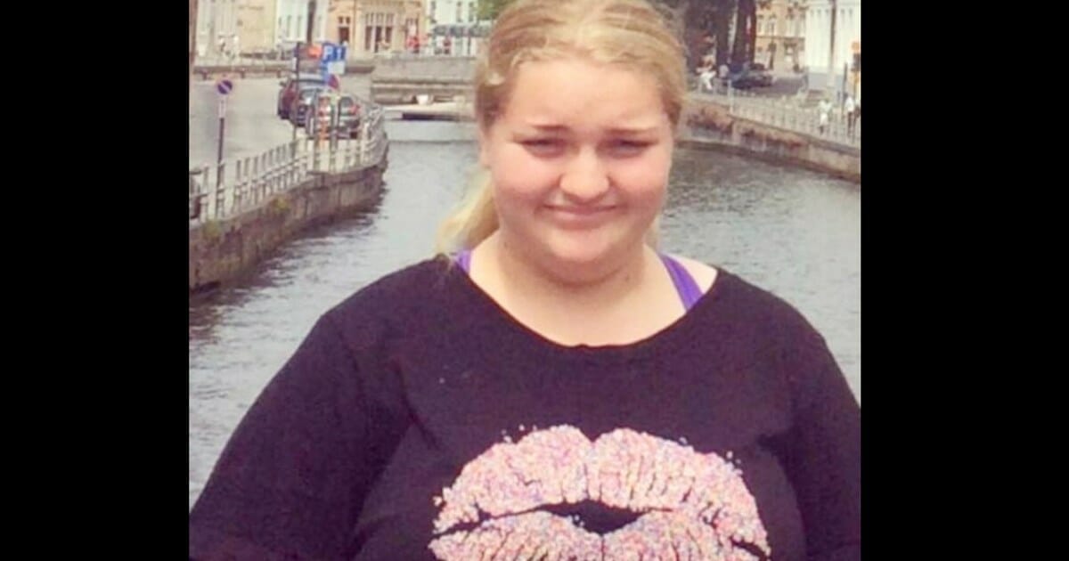 A girl was harassed and bullied because of her weight, lost 63 kg and now looks like a movie star