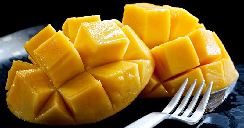10 healthy reasons to eat mango - reason #5 surprised us!