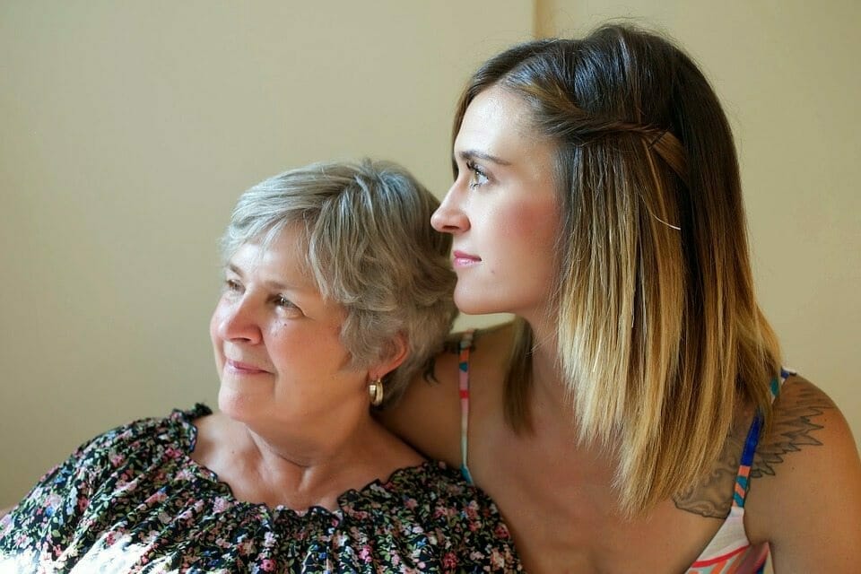 A new study says: The more time you spend with your mother, the longer she will live