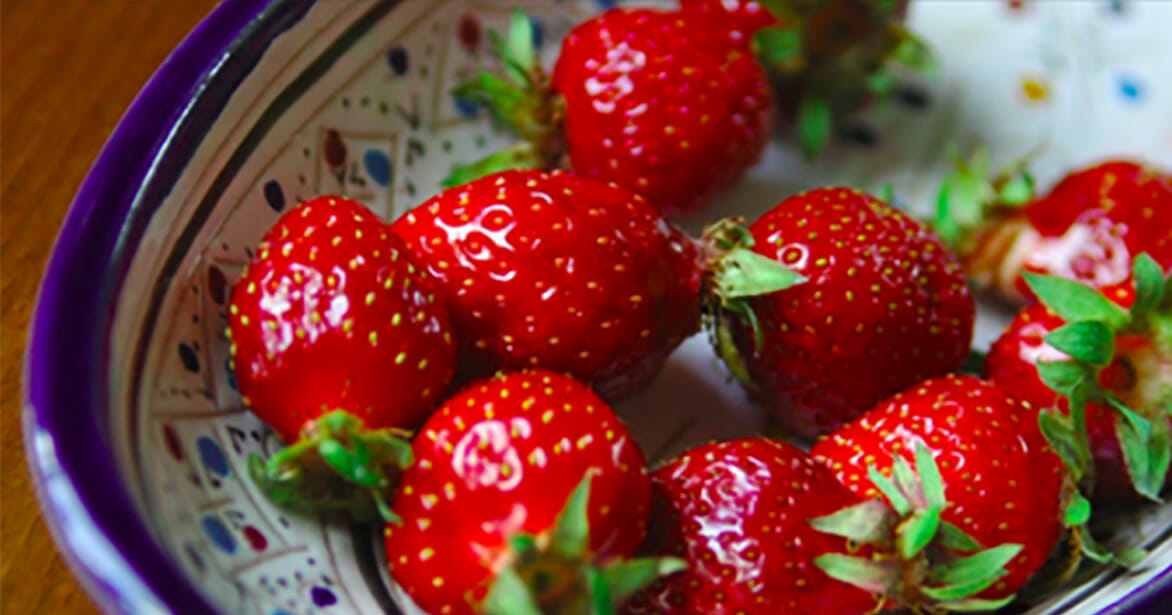 With one cheap ingredient you can keep strawberries fresh for weeks - this tip has captured the internet by storm