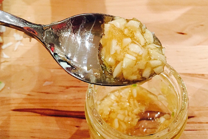 I ate one tablespoon of honey and garlic once a day for a year - this is the amazing change that happened to me