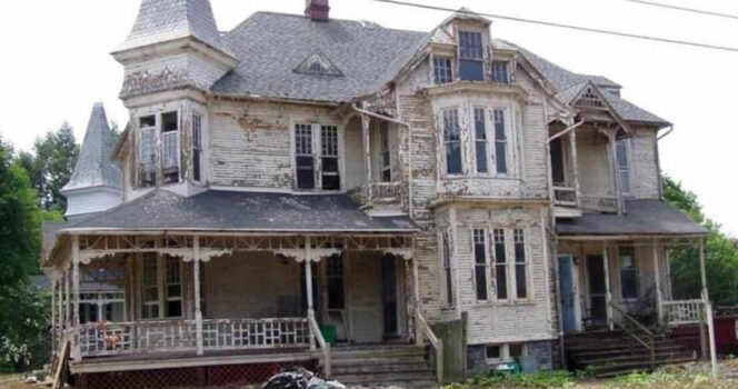 This house was built in 1867 and was about to collapse - and then one man came along and brought it back to life